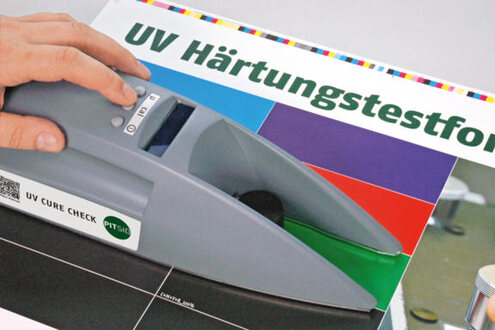 Ermittlung des Aushärtungsgrades von UV-härtenden Farben und Lacken mit dem UV CURE CHECK