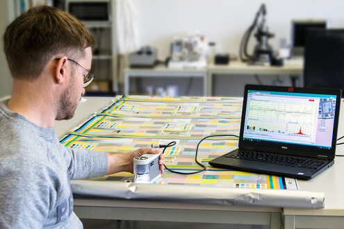 Measurement of the register accuracy with the measurement system 'LUCHS IV'