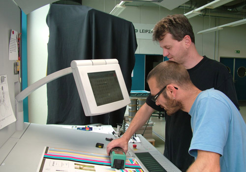Inspection with a densitometer Inspection with a densitometer